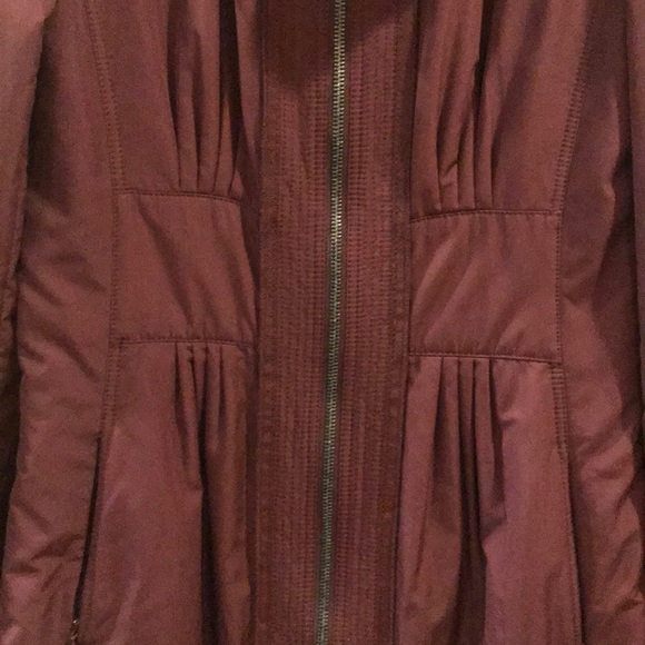 ELIE TAHARI BURGUNDY LIGHT WEIGHT COAT XS - Picture 3 of 8